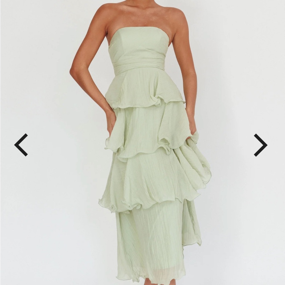Selfie Leslie Green Strapless Peplum Sundress